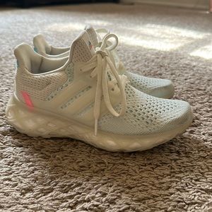 Adidas Ultraboost Web DNA